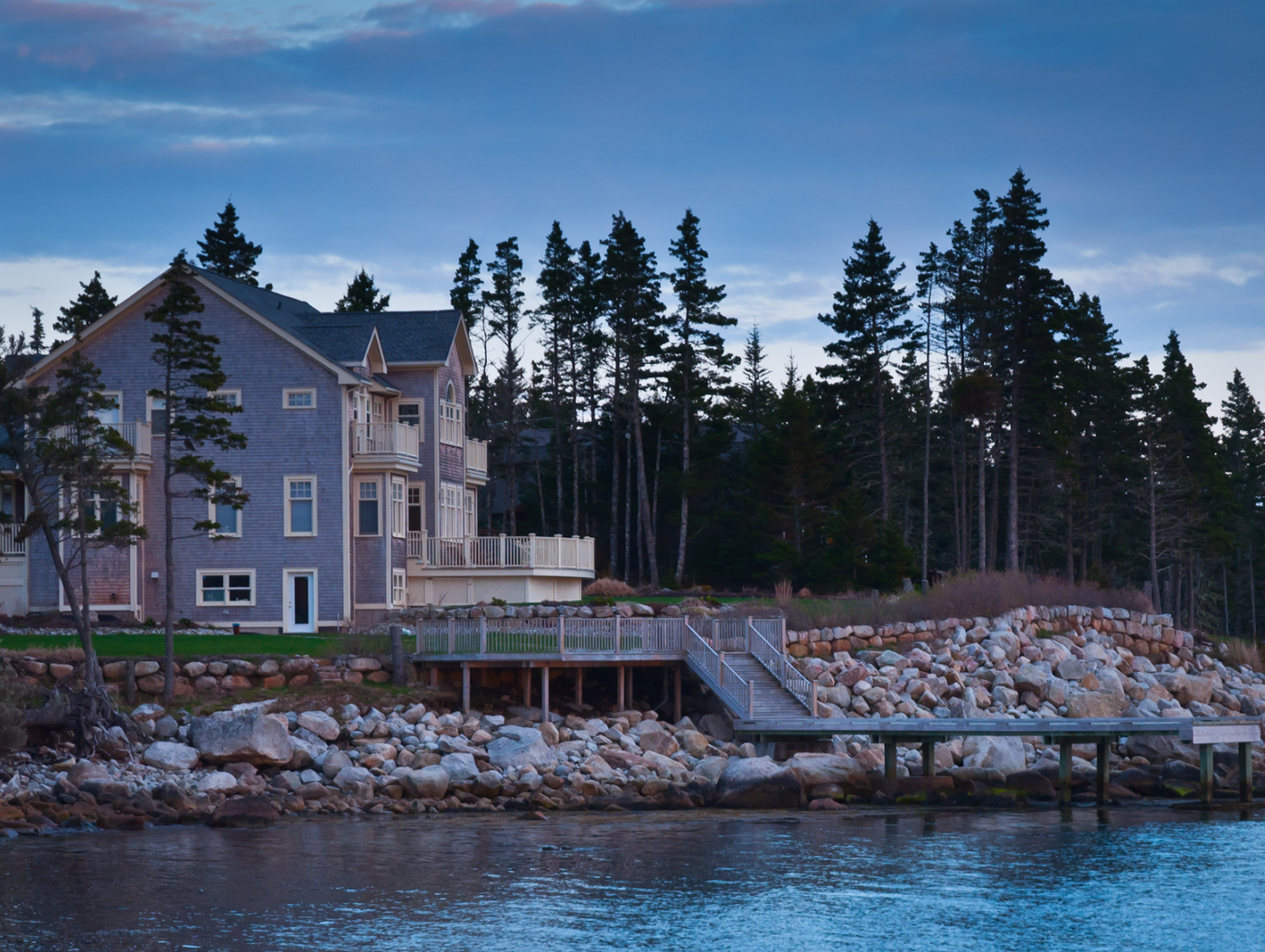 Delight in Designs+Grand Rapids MI+West Michigan+airbnb+design+features+cottage+dock+lakehouse+and+experience+stylizing+spaces+blog